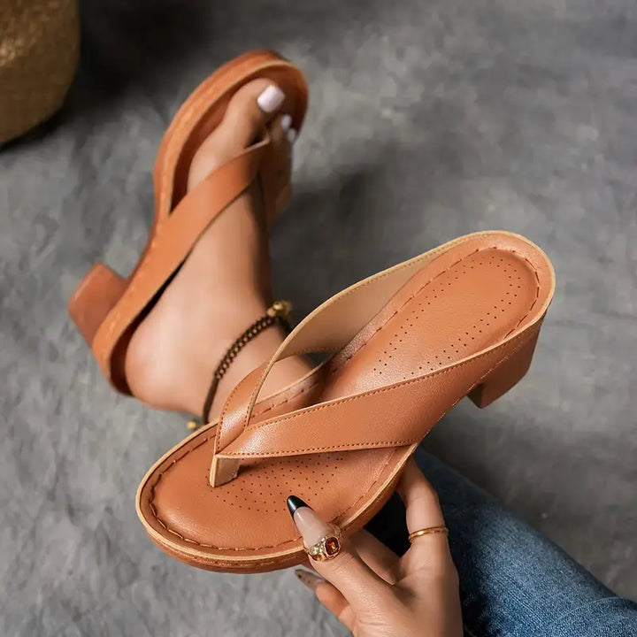 Elegante Sandalen mit bequemem Absatz